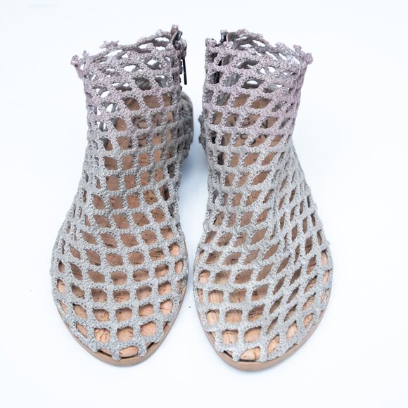 Verdura Geometric Netted Boots - Picture 7 of 8